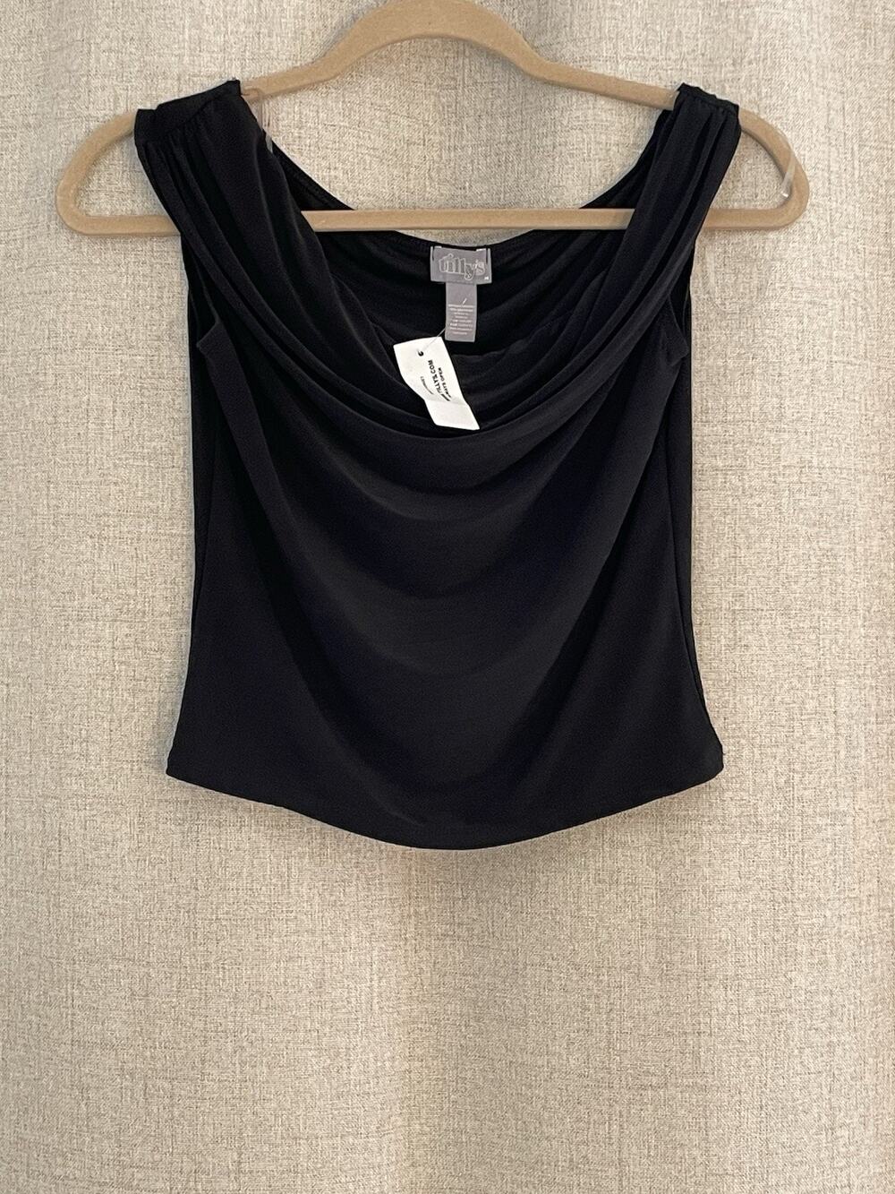 Tilly’s Black Cropped Top Size Medium NWT